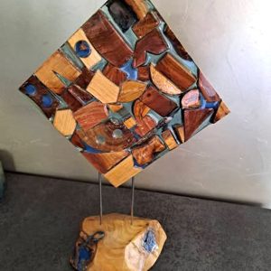 Objet de décoration en bois et résine époxy